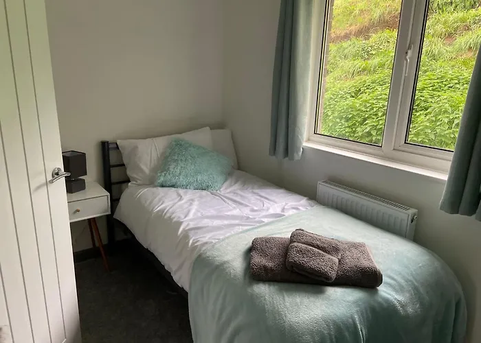 4 Bedroom Bungalow In Peaceful Countryside With Log Burner - Talar Deg, Capel Madog