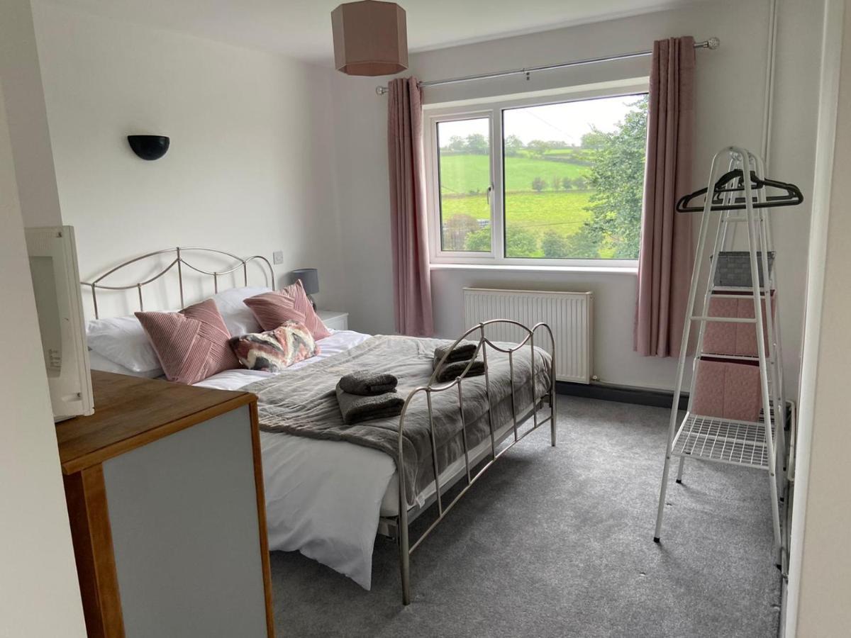Holiday home 4 Bedroom In Peaceful Countryside With Log Burner - Talar Deg, Capel Madog Bow Street (Ceredigion)
